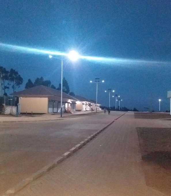 武穴市非洲科特迪瓦太阳能路灯工程
